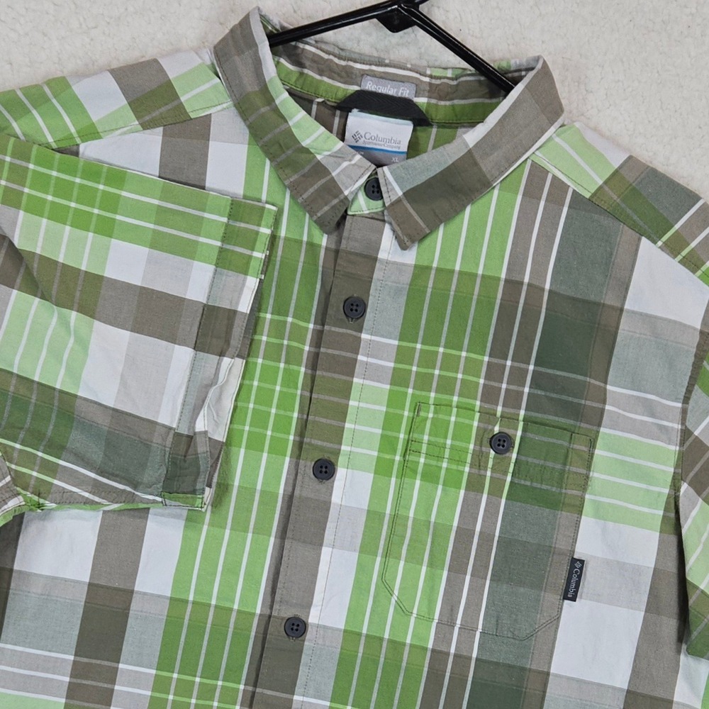 Columbia Mens Button Up Shirt XL Green Plaid Short Sleeve Regular Fit Hiking XL